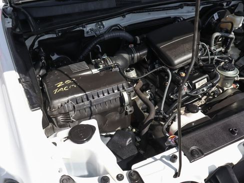 Used 2020 Toyota Tacoma SR5 image 11