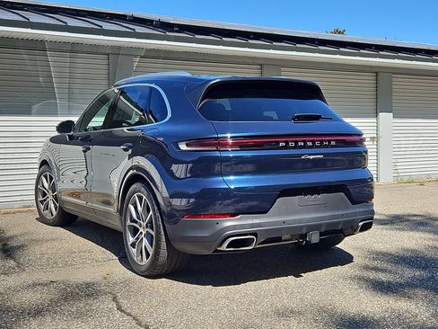 Certified 2025 Porsche Cayenne E-Hybrid AWD/4WD image 3