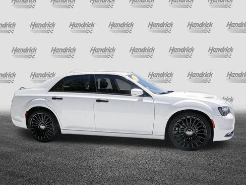 Used 2023 Chrysler 300 S RWD image 11