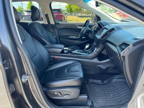 Used 2016 Ford Edge Titanium w/ Technology Package AWD/4WD image 10