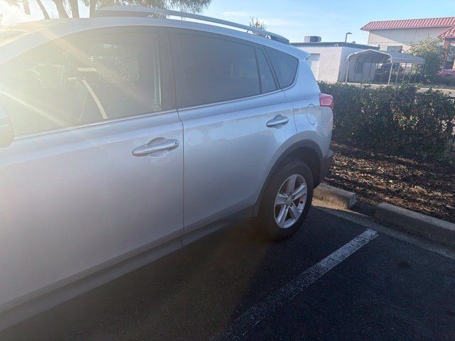 Used 2013 Toyota RAV4 XLE FWD image 4