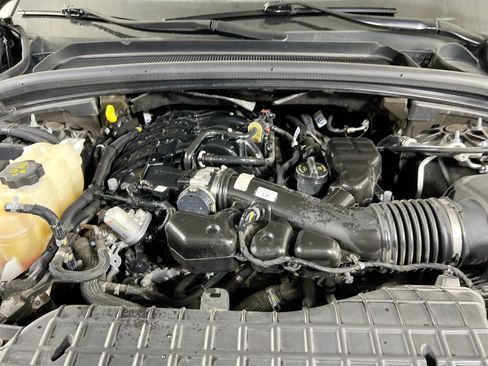 Used 2023 Jeep Grand Cherokee Limited image 29