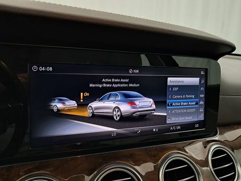 Used 2018 Mercedes-Benz E 300 4MATIC image 20