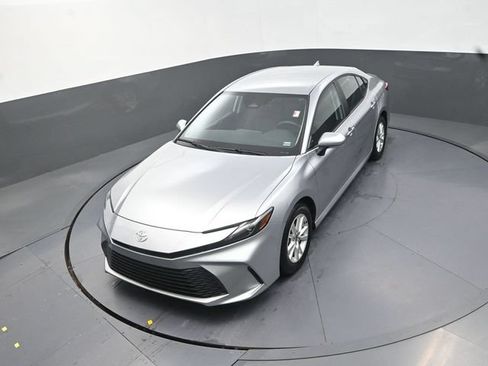 Used 2025 Toyota Camry LE FWD image 24