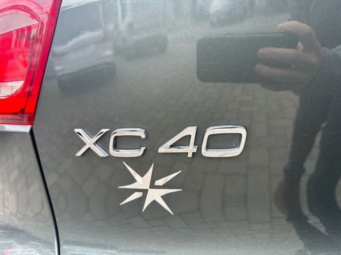 Used 2026 Volvo XC40 B5 Plus AWD/4WD image 32