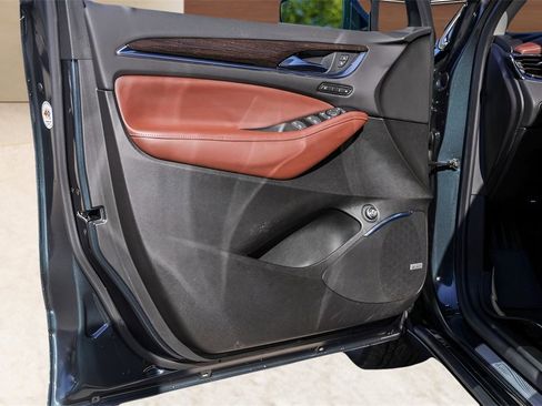 Used 2018 Buick Enclave Avenir w/ Avenir Technology Package image 25