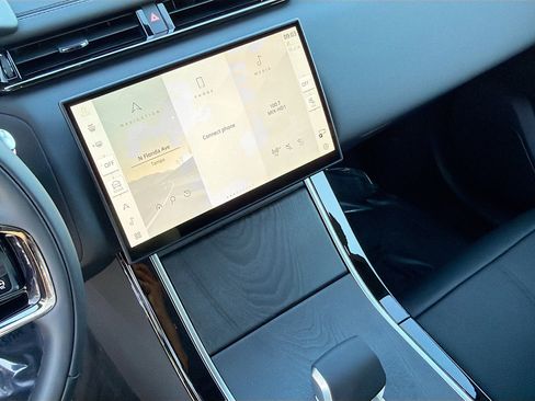 New 2026 Land Rover Range Rover Velar Dynamic SE image 28