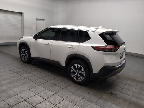 Used 2021 Nissan Rogue SV FWD image 3