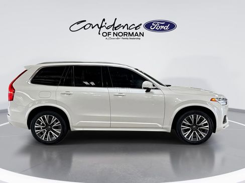 Used 2021 Volvo XC90 T5 Momentum w/ Climate Package FWD image 10