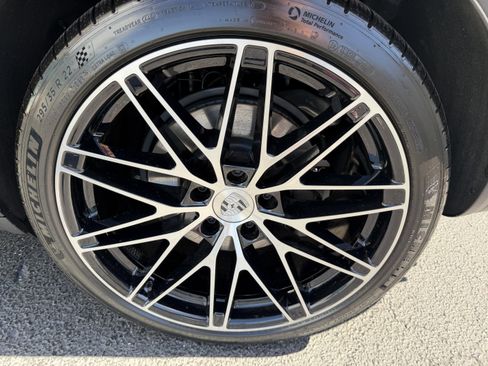 New 2026 Porsche Macan Electric image 9