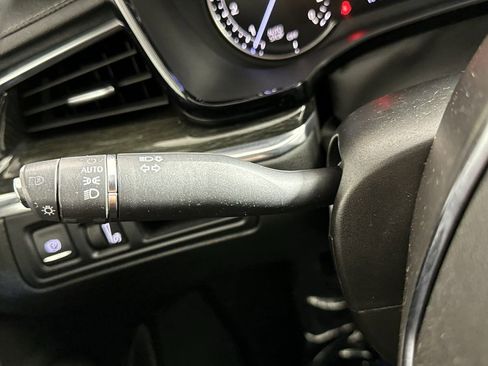 Used 2020 Cadillac XT5 Premium Luxury image 32