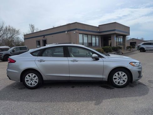 Certified 2020 Ford Fusion S image 4
