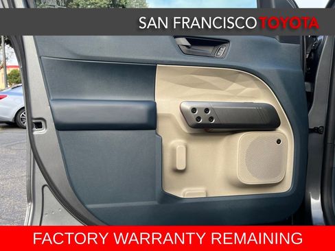 Used 2025 Ford Maverick Lariat image 38