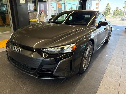 Used 2022 Audi RS e-tron GT AWD/4WD image 1