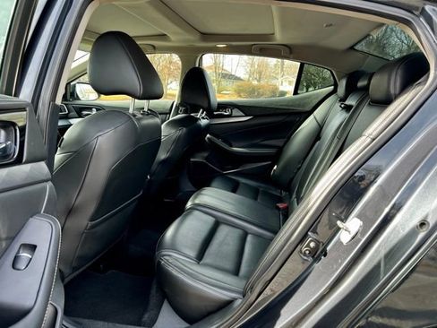 Used 2017 Nissan Maxima 3.5 SL image 16