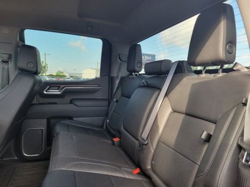 Used 2022 GMC Sierra 1500 SLT w/ SLT Premium Package AWD/4WD image 24