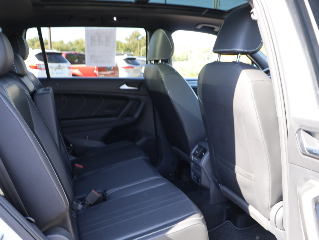 Used 2024 Volkswagen Tiguan SE R-Line FWD image 10