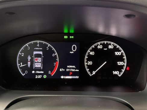 Used 2025 Honda HR-V LX image 18