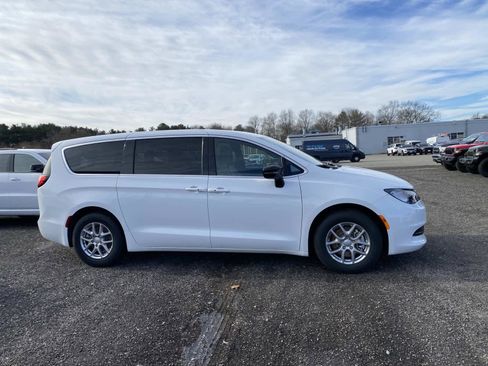 New 2026 Chrysler Voyager LX image 2