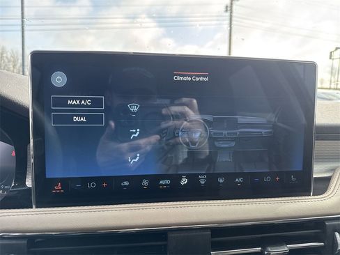 Used 2023 Lincoln Corsair FWD image 19