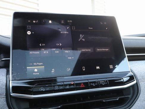 New 2024 Jeep Compass Latitude w/ Sun and Sound Group image 28