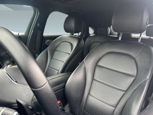 Used 2023 Mercedes-Benz GLC 300 4MATIC Coupe image 22