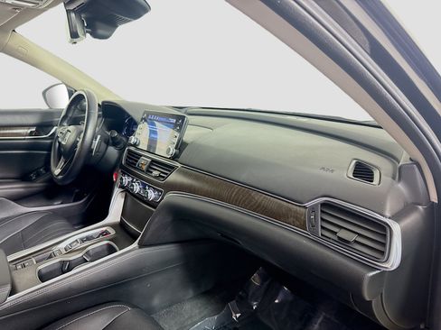 Used 2021 Honda Accord Touring image 30