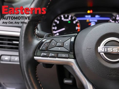 Used 2025 Nissan Altima 2.5 SR w/ SR Premium Package AWD/4WD image 15
