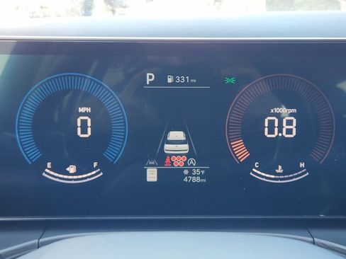 Used 2025 Hyundai Santa Fe SE image 15