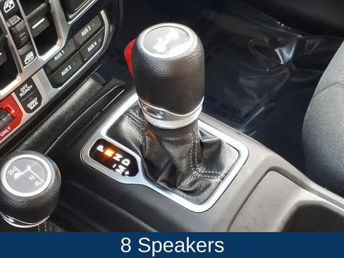 Used 2024 Jeep Wrangler Unlimited Rubicon AWD/4WD image 8