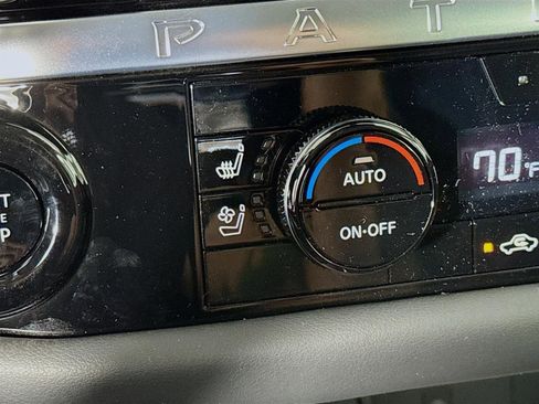 New 2026 Nissan Pathfinder Platinum image 21