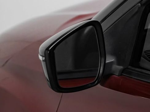 Used 2020 Nissan Kicks SR w/ Exterior Package FWD image 36