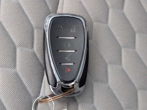 Used 2020 Chevrolet Equinox LS w/ LS Convenience Package FWD image 28