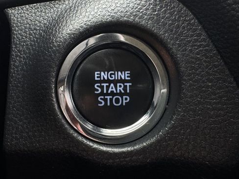 Used 2021 Toyota RAV4 XLE FWD image 20