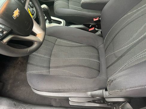 Used 2015 Chevrolet Sonic LT image 12