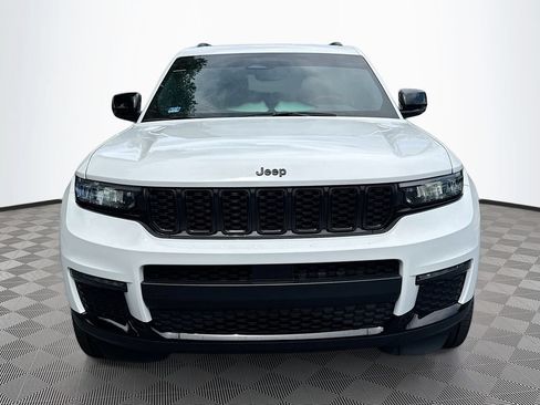 Used 2024 Jeep Grand Cherokee L Limited w/ Black Appearance Package RWD image 2