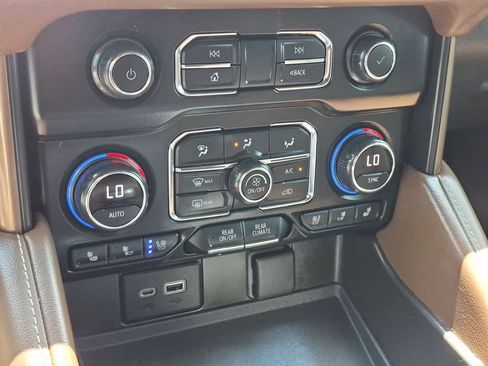 Used 2021 Chevrolet Tahoe High Country AWD/4WD image 23