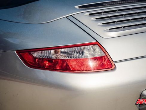 Used 2006 Porsche 911 Carrera RWD image 47