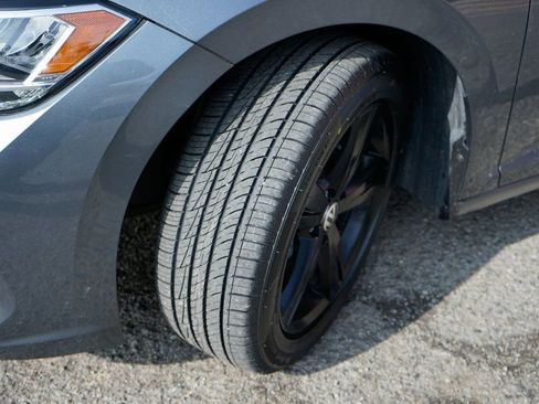 Used 2022 Volkswagen Jetta SE image 45