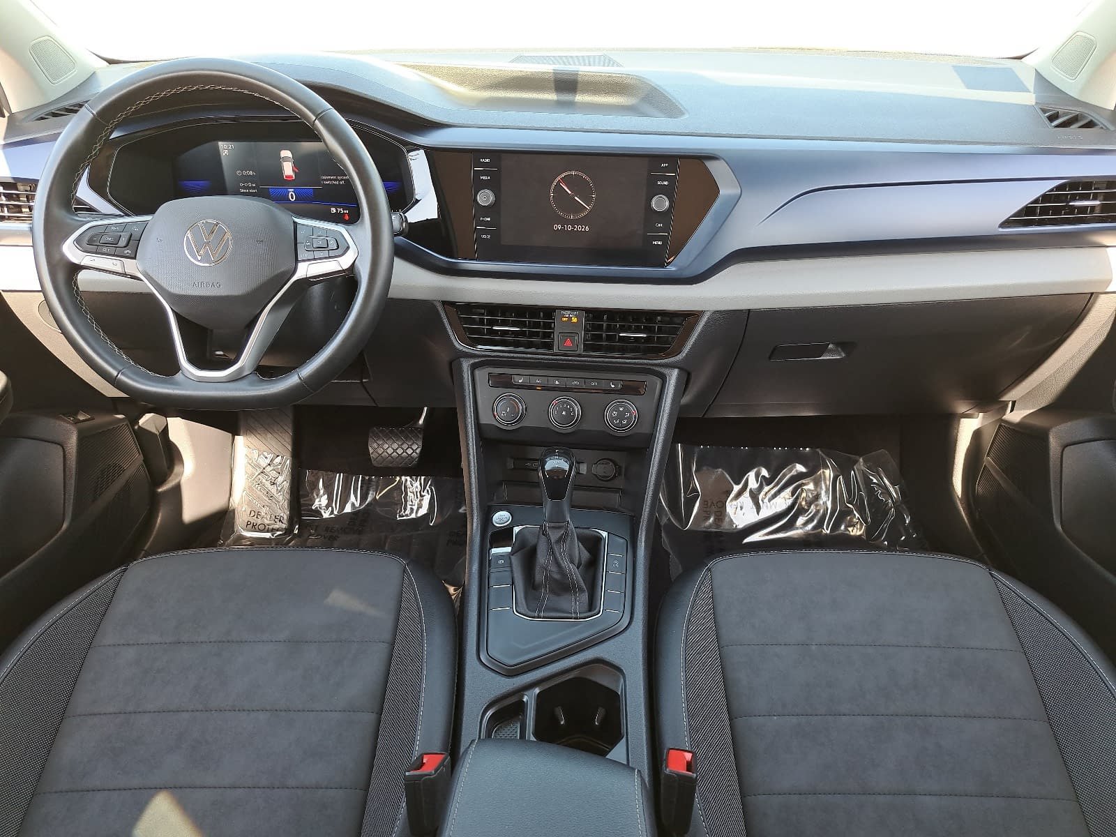 Used 2022 Volkswagen Taos SE FWD image 9