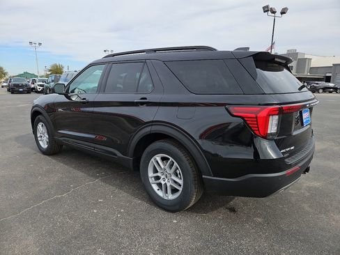 New 2026 Ford Explorer Active w/ Active Comfort Package image 8