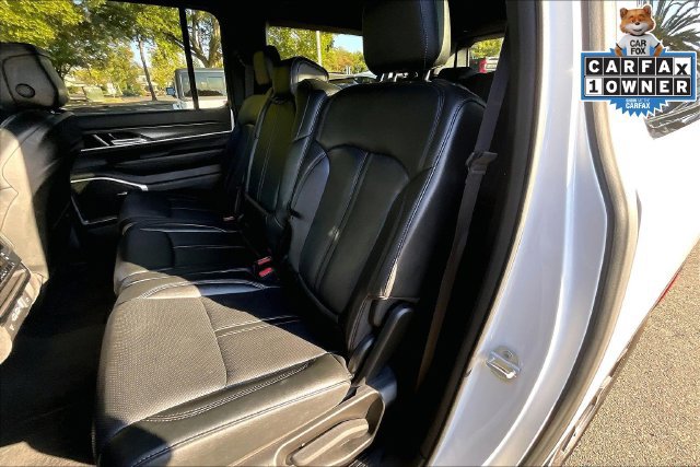 Used 2024 Jeep Wagoneer L Series III w/ Flexible Seating Group AWD/4WD image 25
