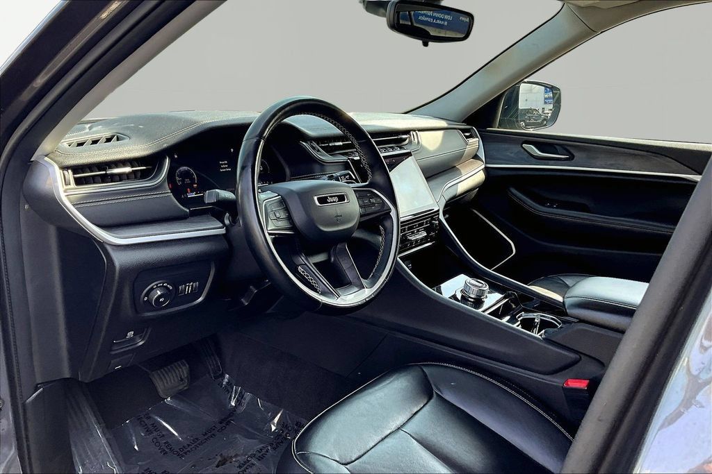 Used 2021 Jeep Grand Cherokee L Limited RWD image 18