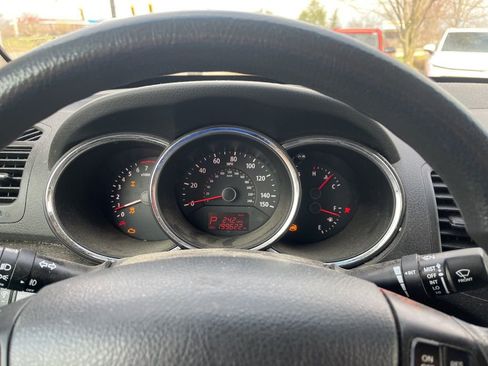 Used 2011 Kia Sorento LX w/ Convenience Pkg image 7