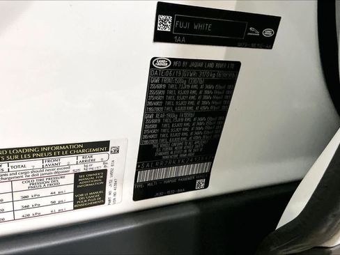 Used 2019 Land Rover Discovery HSE image 36