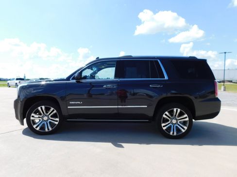 Used 2020 GMC Yukon Denali w/ Denali Ultimate Package image 2