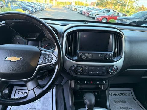 Used 2022 Chevrolet Colorado LT w/ Fleet Safety Package RWD image 21