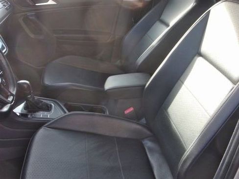 Used 2019 Volkswagen Tiguan SEL image 25