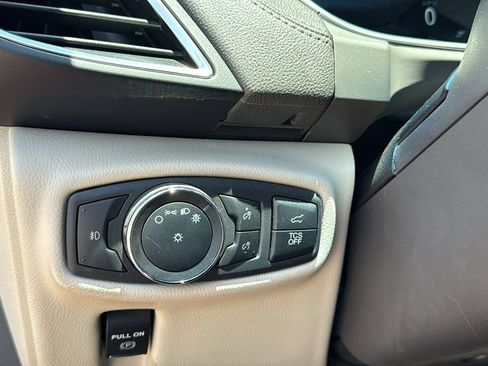 Used 2019 Lincoln Nautilus Select w/ Cargo Utility Package FWD image 6