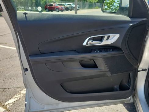 Used 2017 Chevrolet Equinox LT w/ Convenience Package FWD image 19
